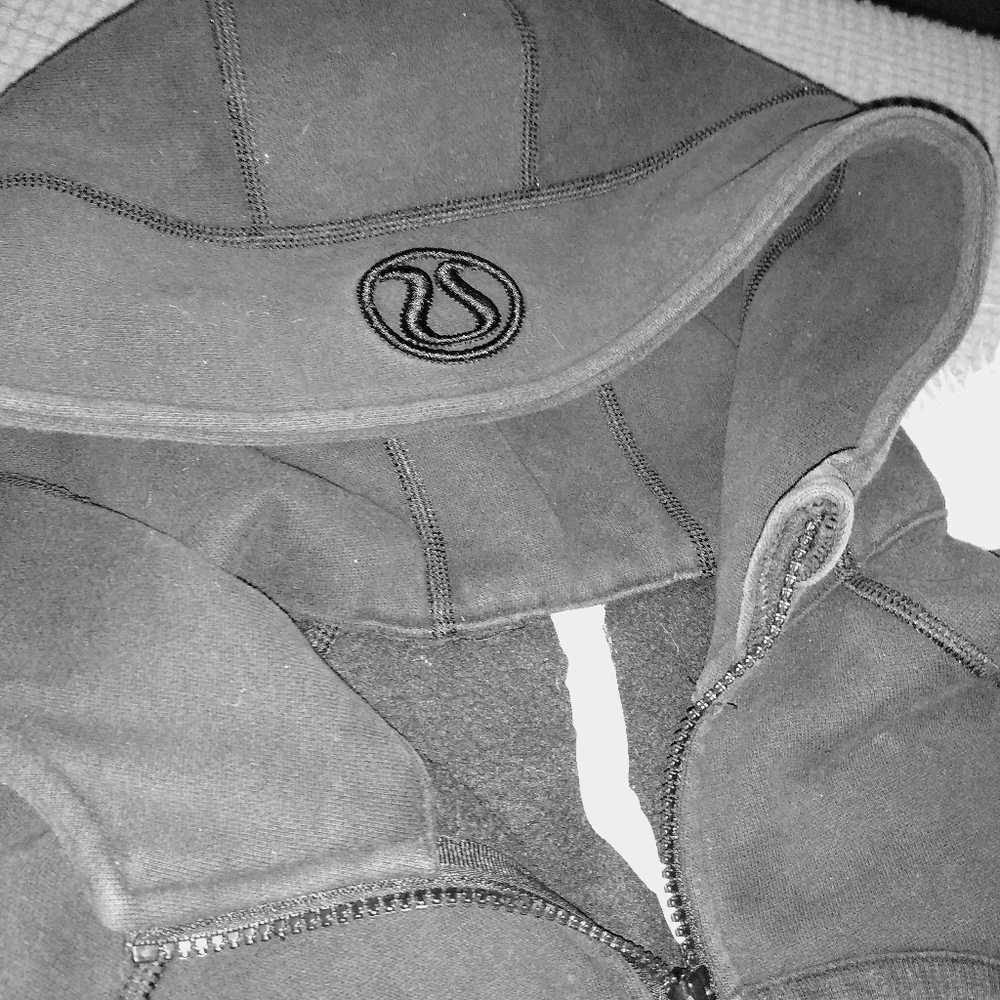 ⭕SOLD⭕Lululemon Scuba Hoodie sz8 - Picture 2 of 4